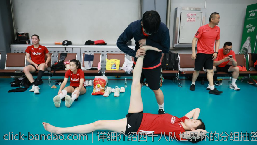 详细介绍四十八队世界杯的分组抽签规则与操作流程