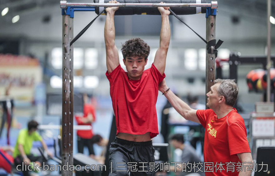 三冠王影响下的校园体育新动力